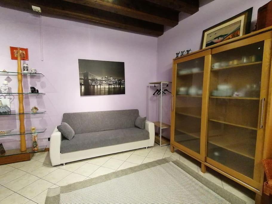 베로나 Monolocale In Piazza Isolo 아파트 외부 사진