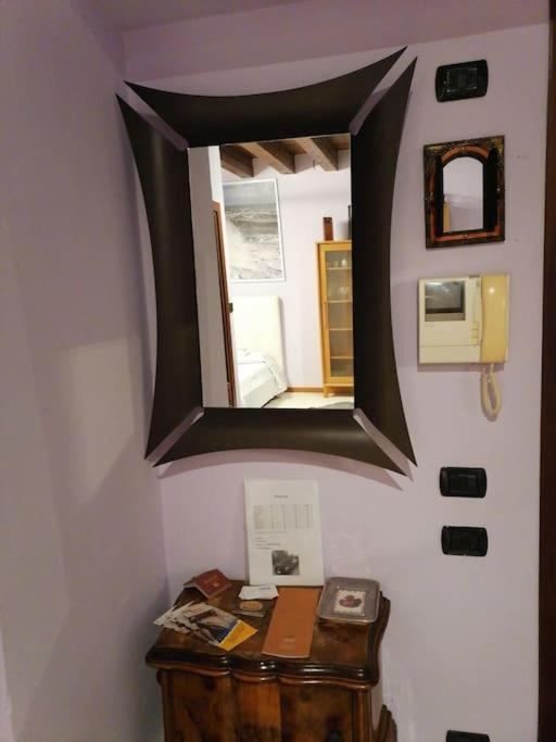 베로나 Monolocale In Piazza Isolo 아파트 외부 사진