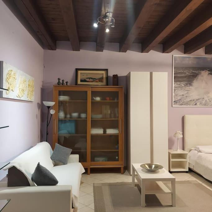 베로나 Monolocale In Piazza Isolo 아파트 외부 사진